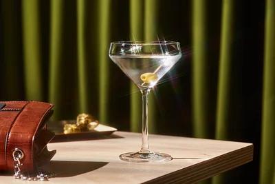 Alcohol and Gut Health: How Drinking Affects Digestion