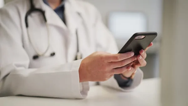 Poop Tracker Apps Doctors Recommend for Constipation (And Why They Work)